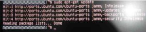 sudo apt-get update コマンドを入力した様子